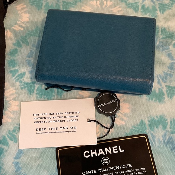 CHANEL Teal Blue Timeless CC Trifold Compact Leather Wallet - Picture 13 of 16